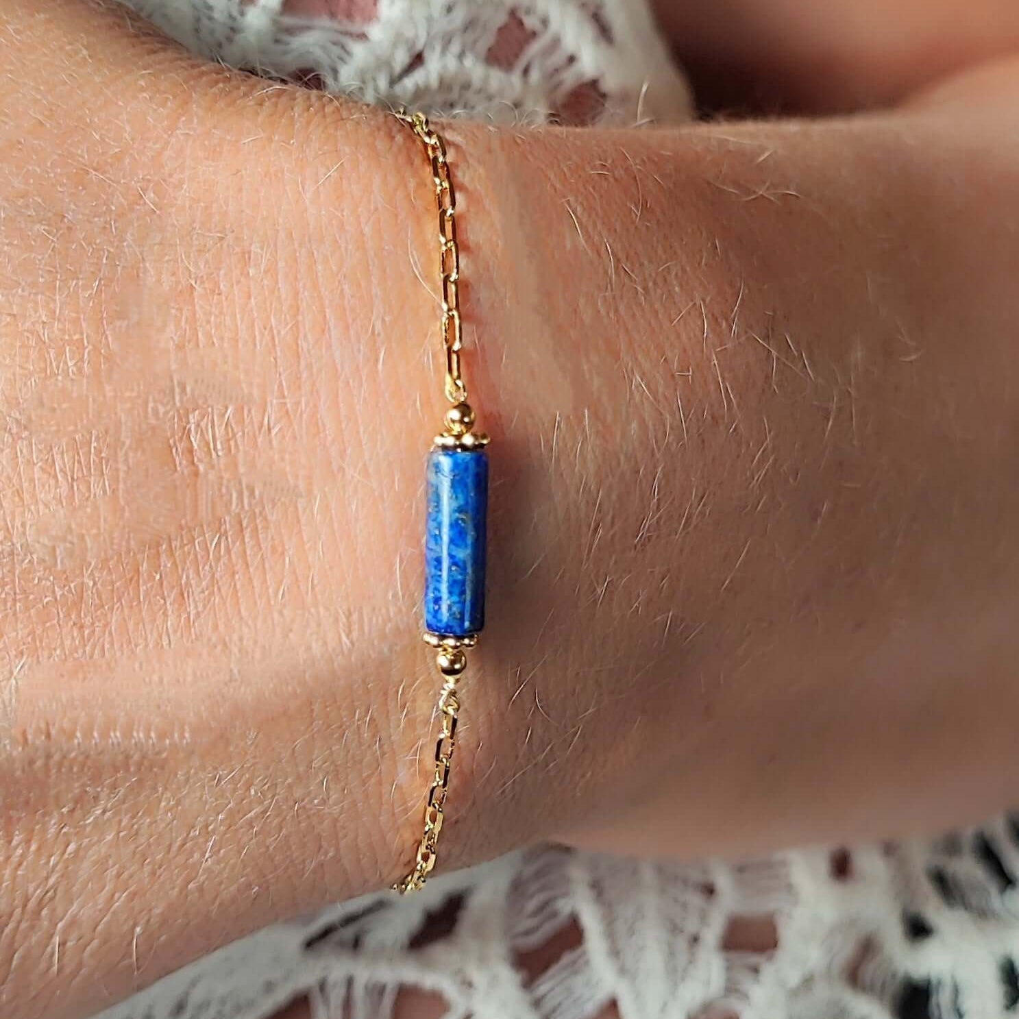 Ô Plum bracelet lapis lazuli tube plaqué or 15-18 cm