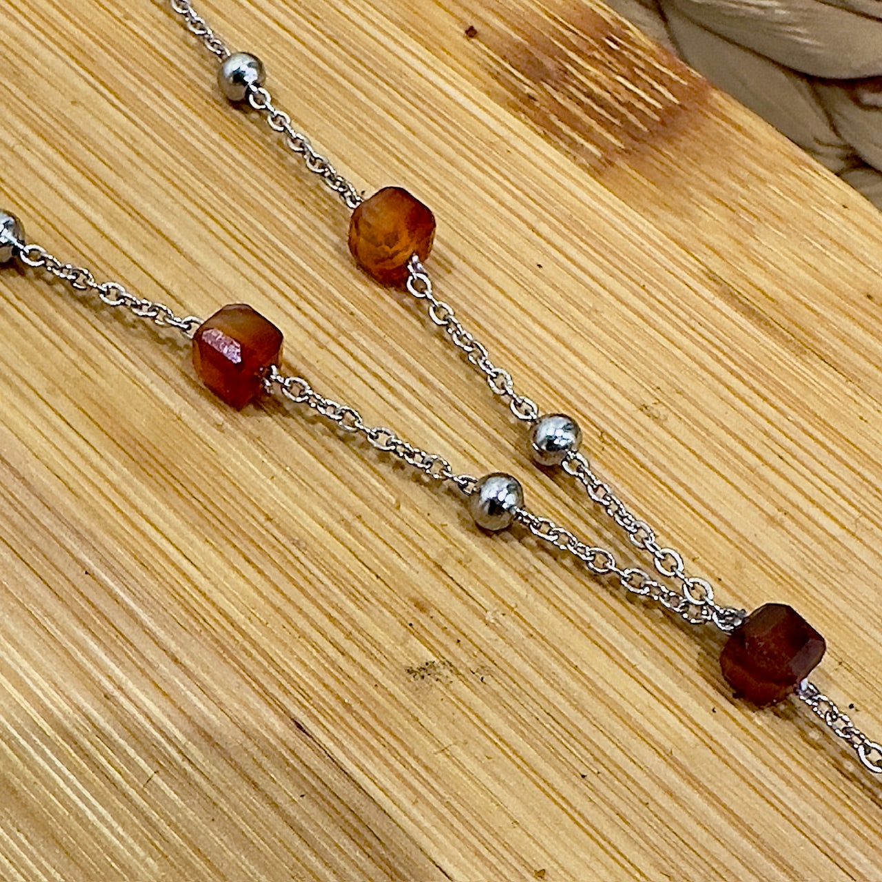 MAD SO CREATION Orelle collier Y agate rouge sable bleu