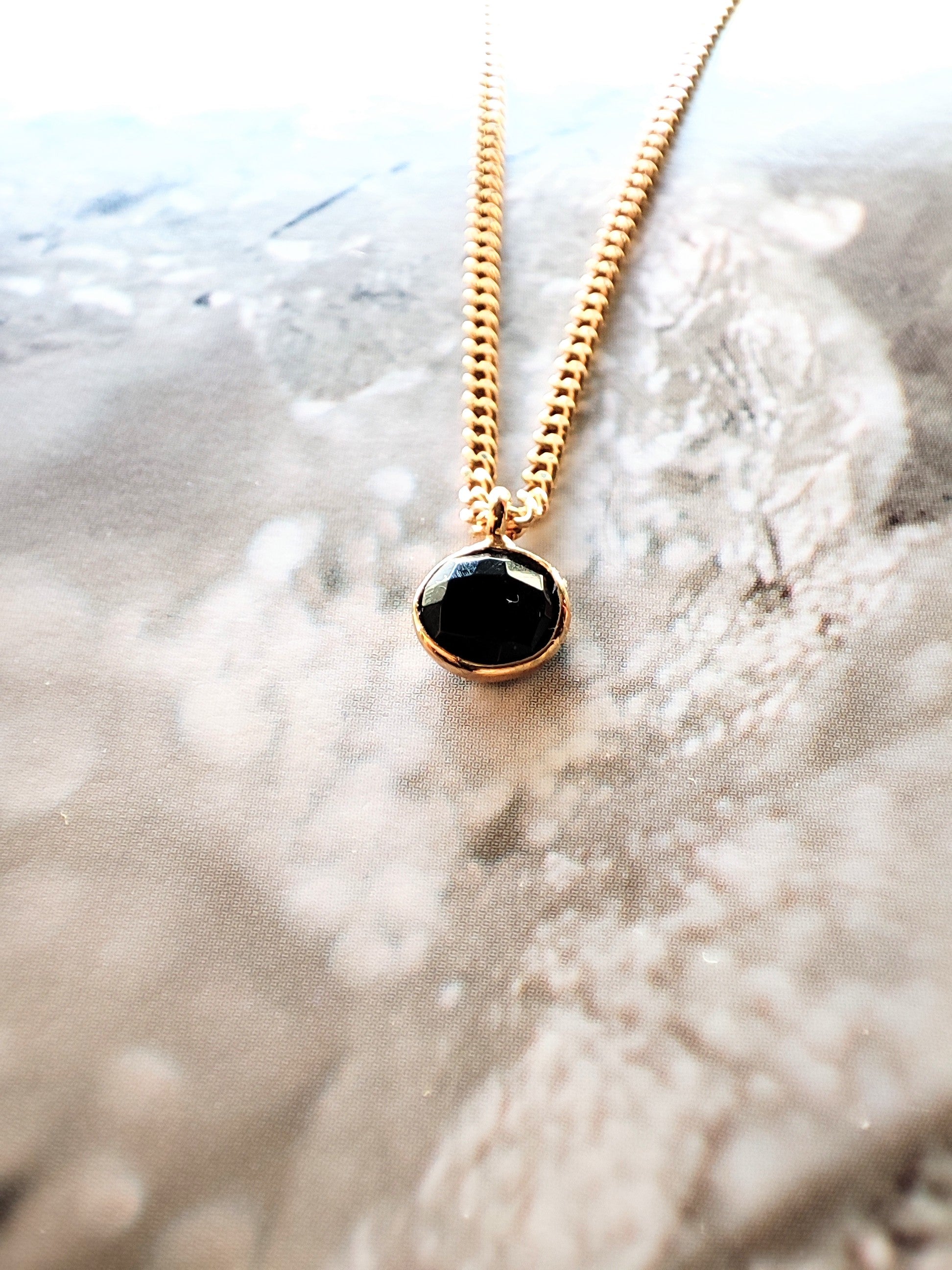 Ô Plum Léonie collier spinelle plaqué or 39/42 cm