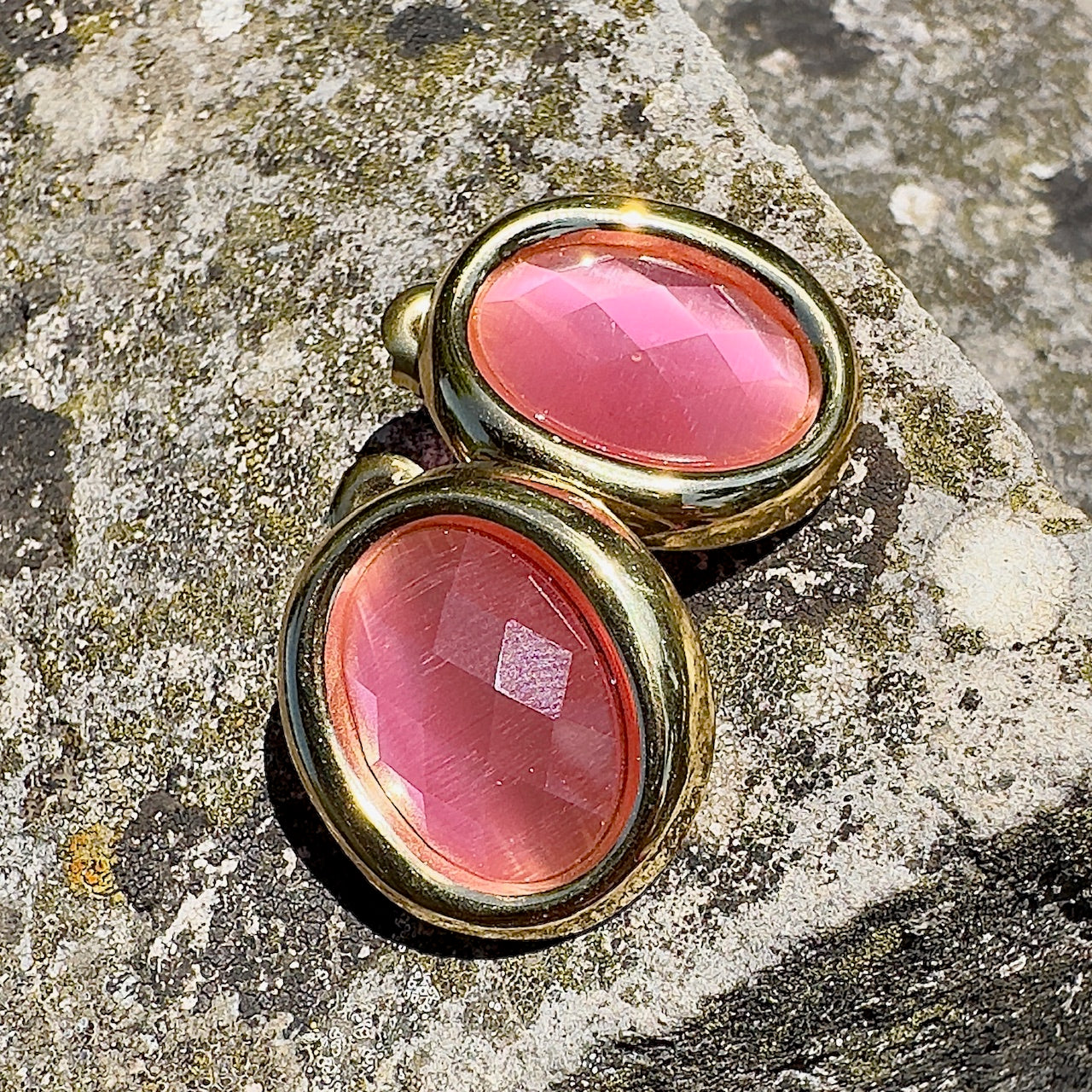 MAD SO CREATION Thyssia boucles fuchsia œil-de-chat