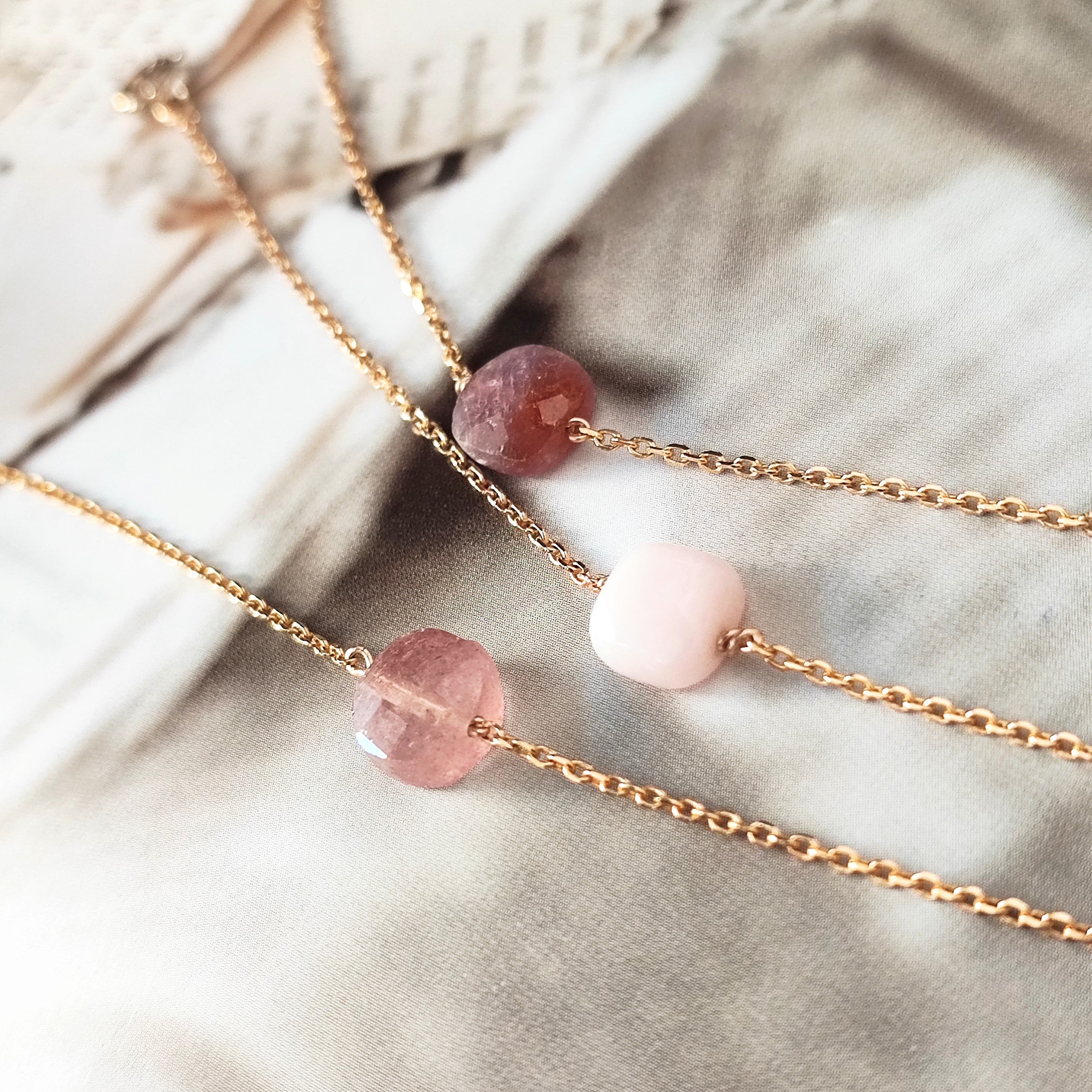 Ô Plum Shenaa bracelet opale plaqué or 17-19 cm