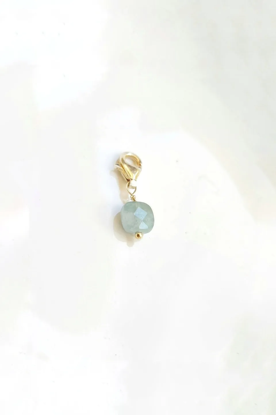 Ô Plum breloque Petite Aigue-marine pierre bleue 2 cm