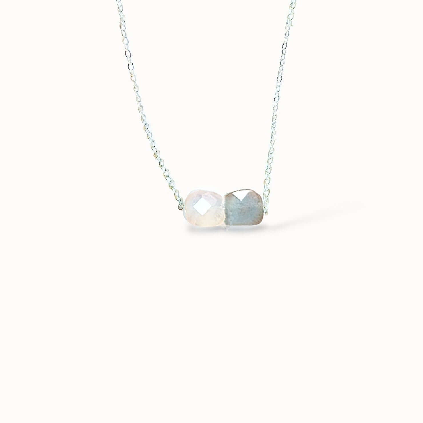 Ô PLUM ALIÉNOR collier pierre de lune plaqué or 39/42 cm