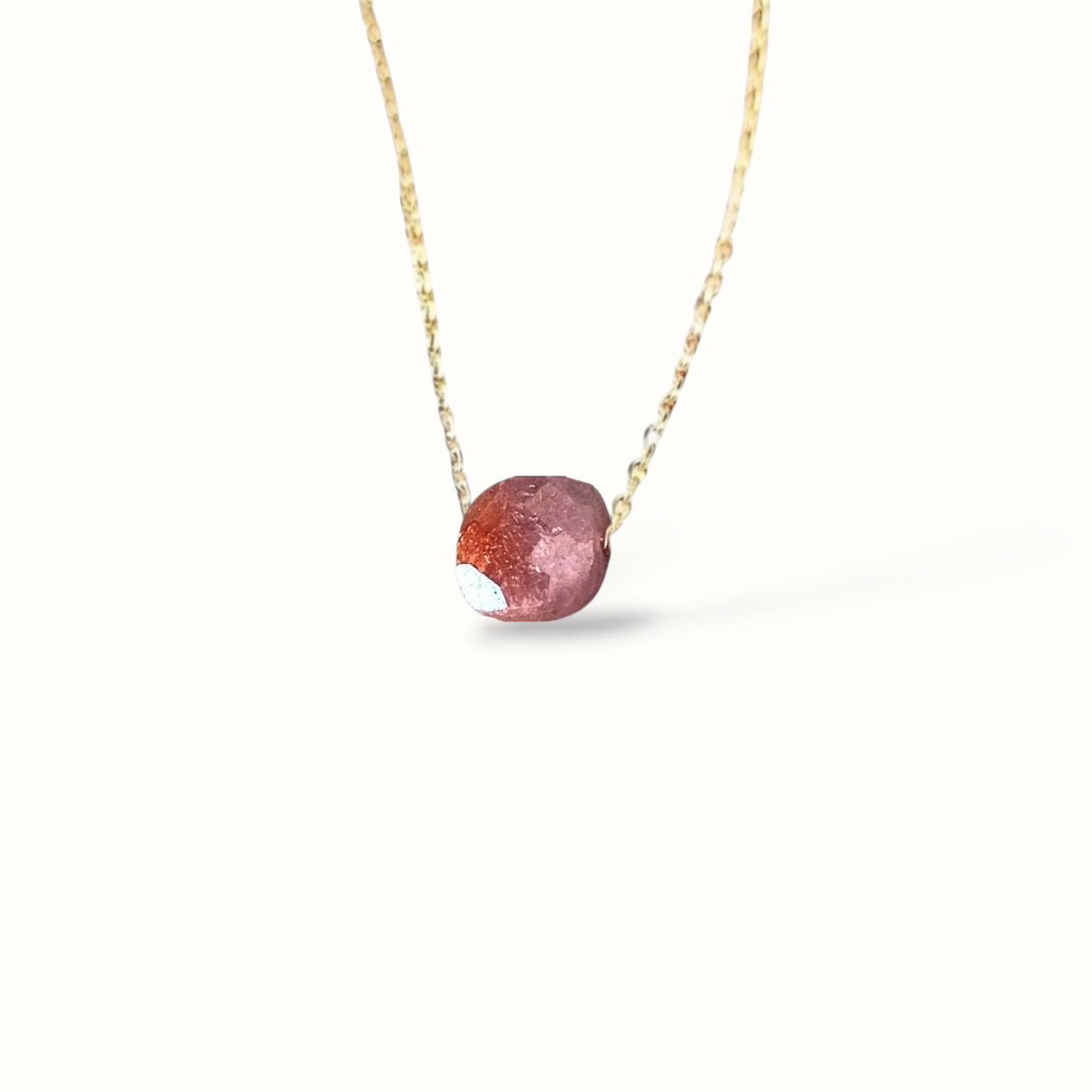 Ô PLUM SHENAA collier rubis Inde plaqué or 42/45cm