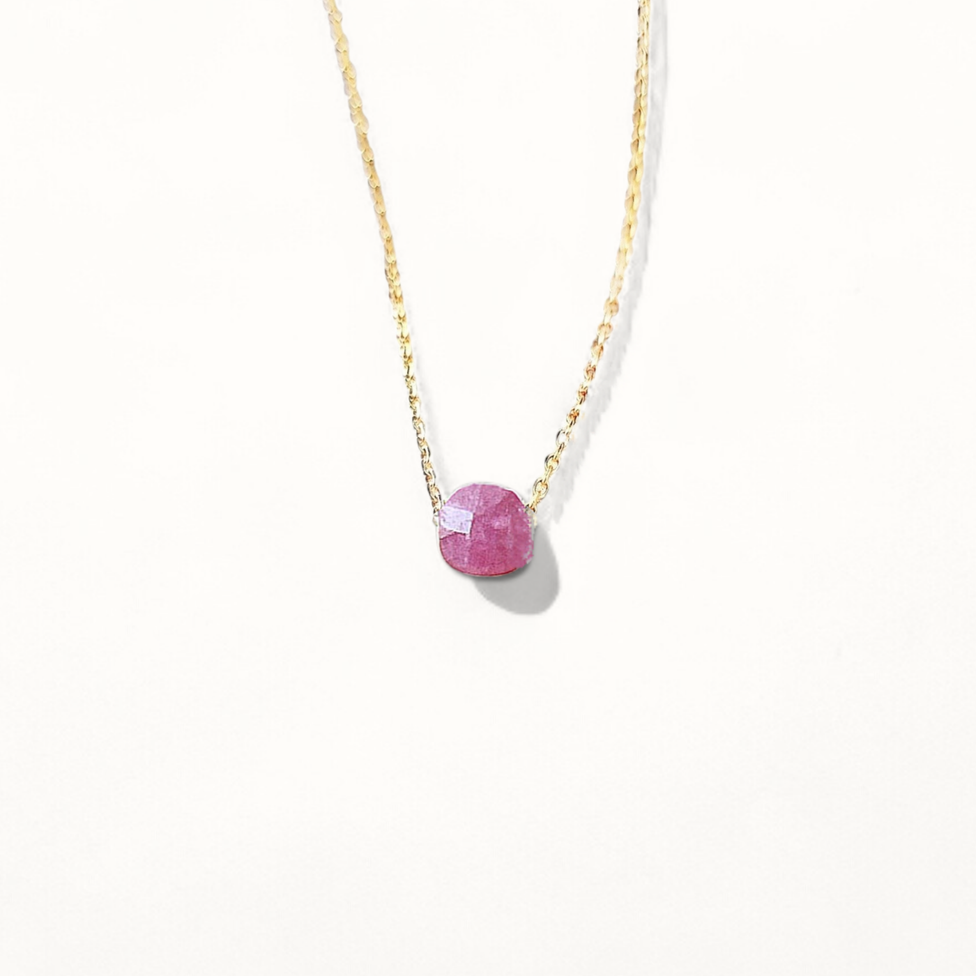 Ô PLUM Colliers CHARLIE Rubis d'Inde collier plaqué or 42cm