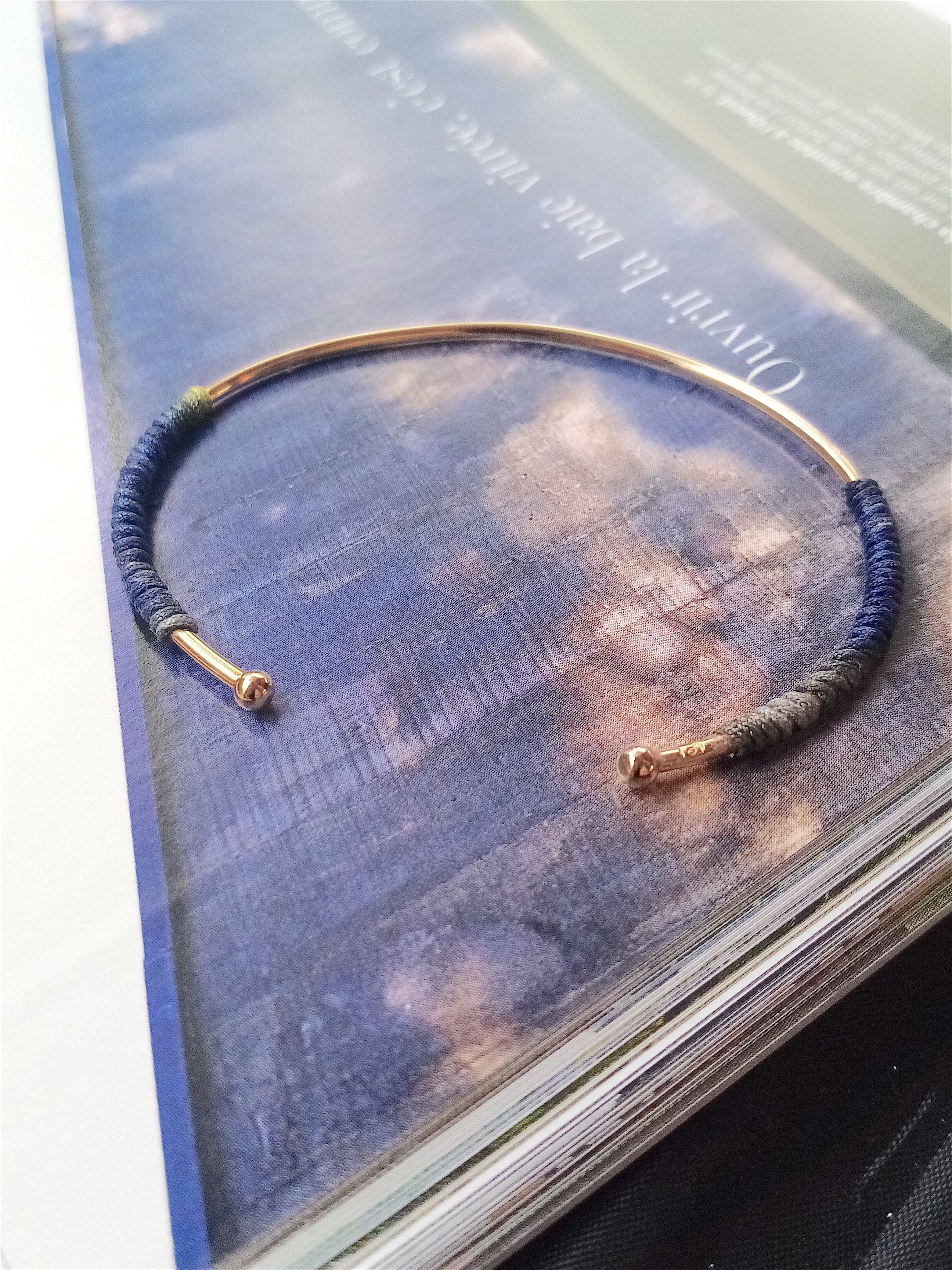 Ô PLUM Jonc Fil Laura bracelet plaqué or jade bleu