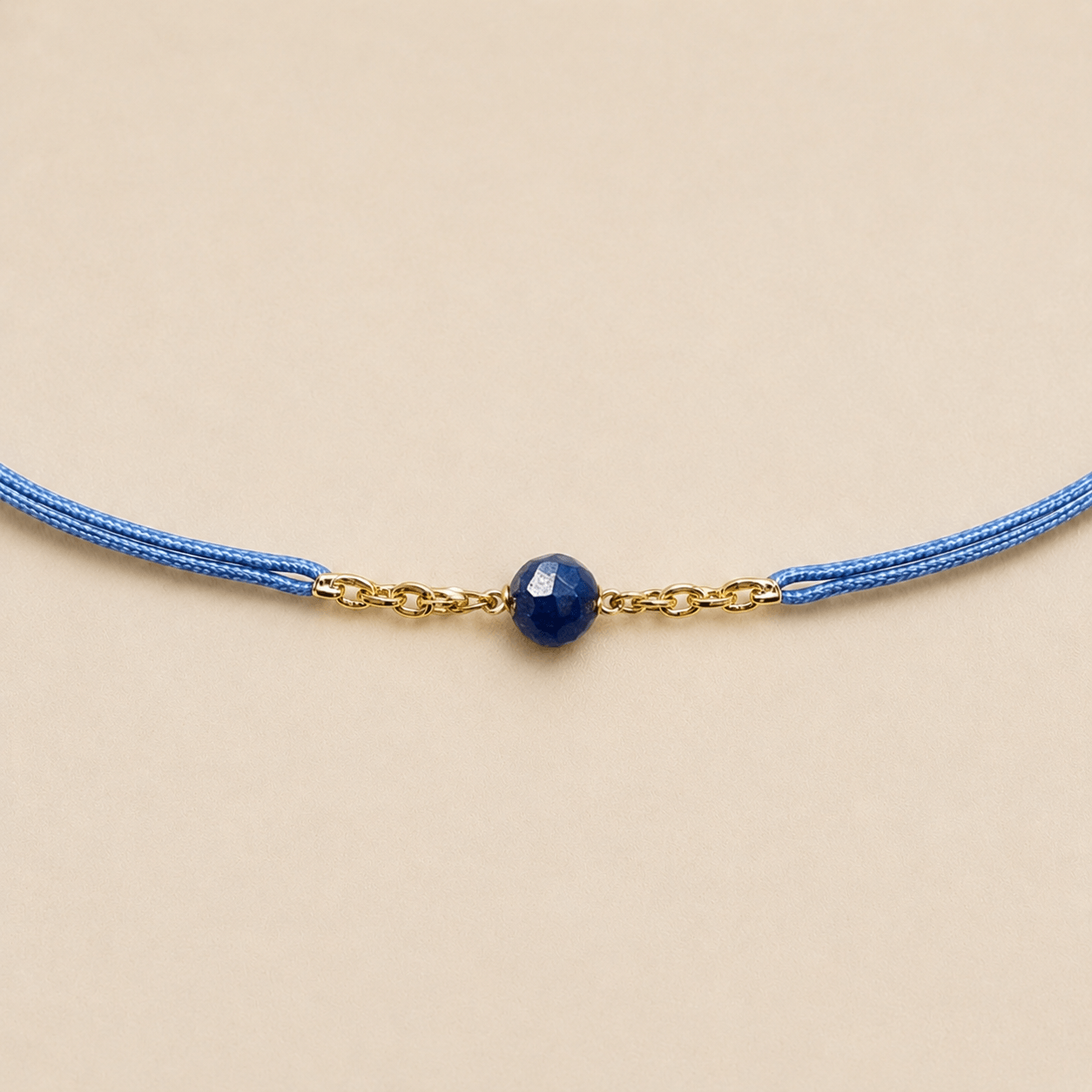 Ô PLUM Cordon mini bracelet enfant lapis-lazuli plaqué or