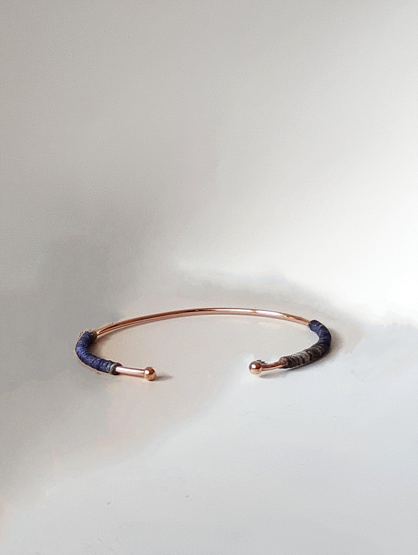 Ô PLUM Jonc Fil Laura bracelet plaqué or jade bleu