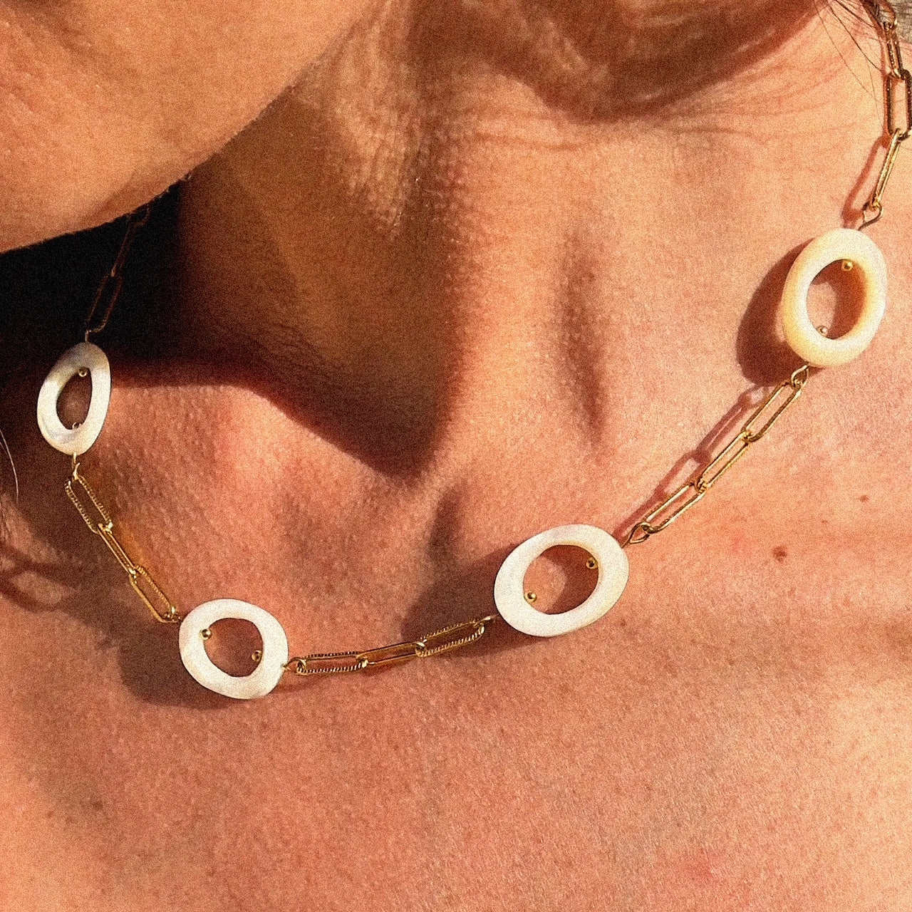 MAD SO CREATION Lumi collier nacre blanche anneaux 45cm
