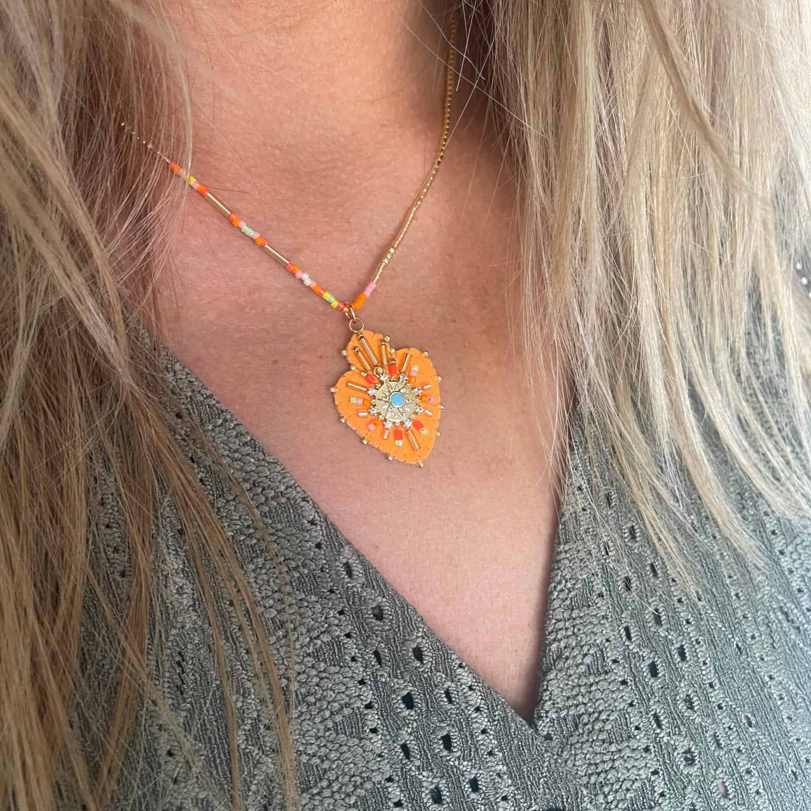 Hypnochic Julia collier pendentif ex-voto Miyuki