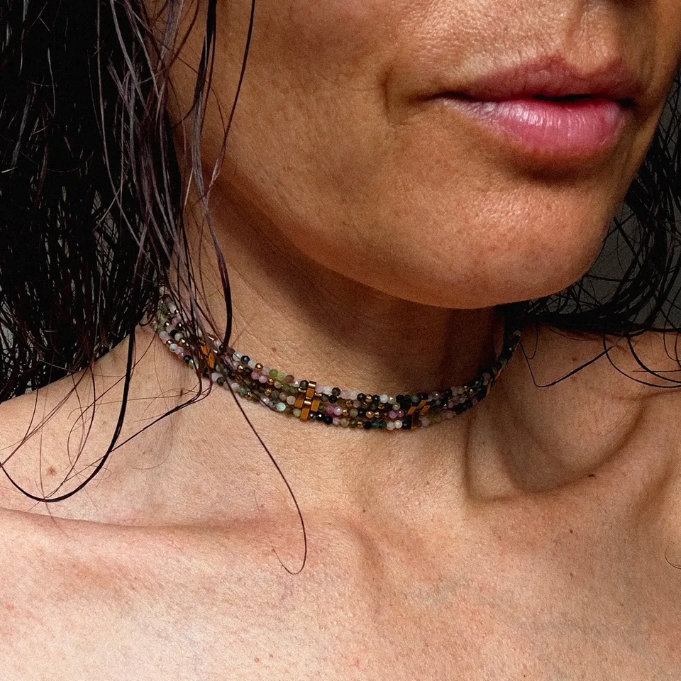 MAD SO CREATION Hema choker tourmaline doré 33 cm