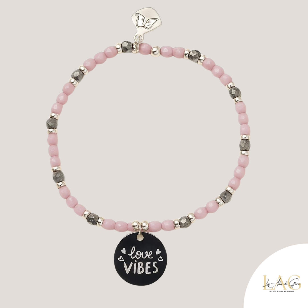 Les Ailes de Gloria Mantra bracelet Love Vibes gravé