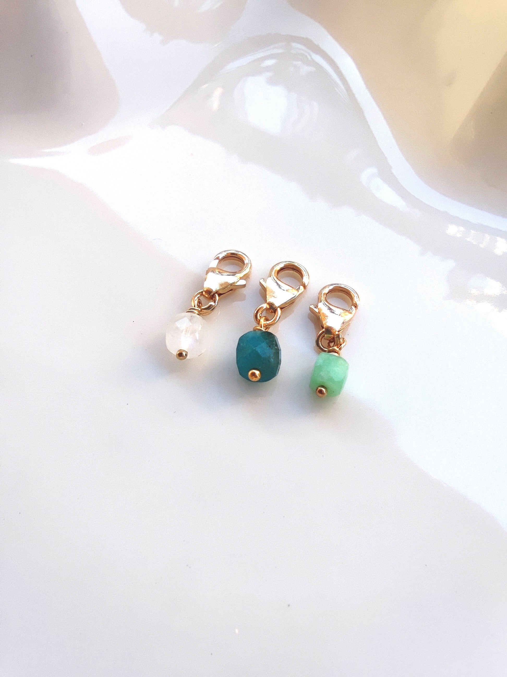 Ô PLUM Breloque Cube Chrysoprase charm plaqué or