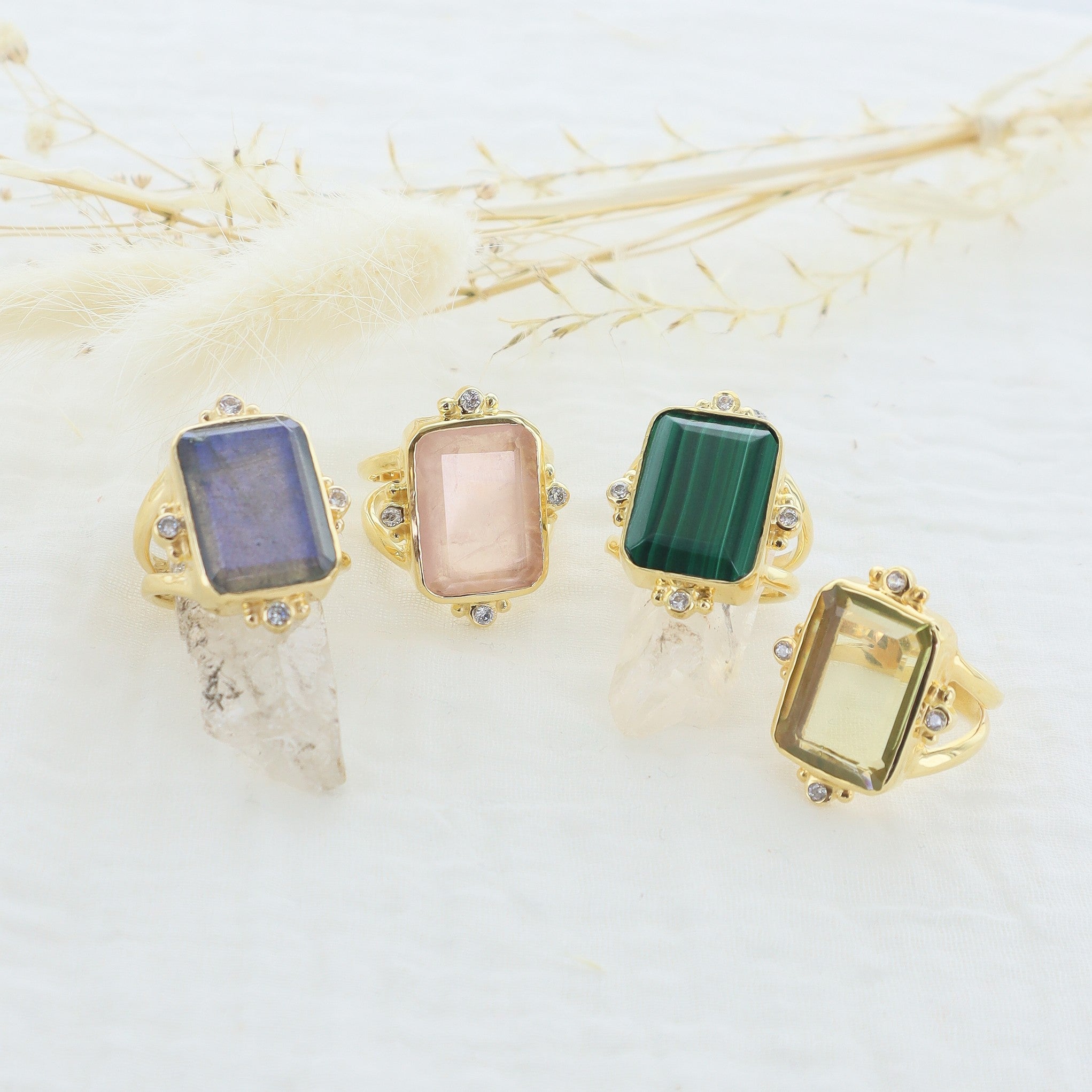 Leticia Ponti Norah bague labradorite ajustable plaqué or