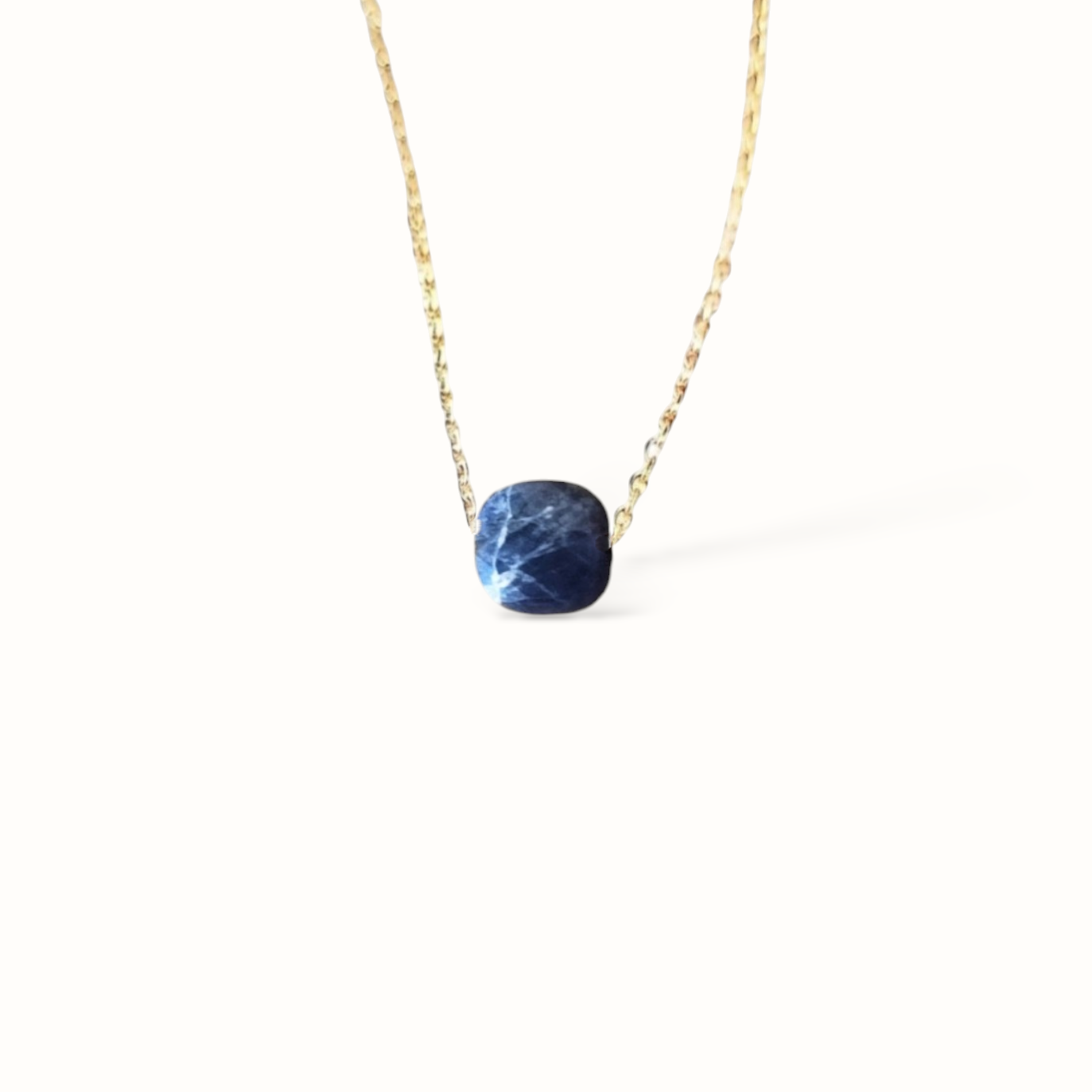 Ô PLUM SHENAA Sodalite collier plaqué or pierre bleue 42/45
