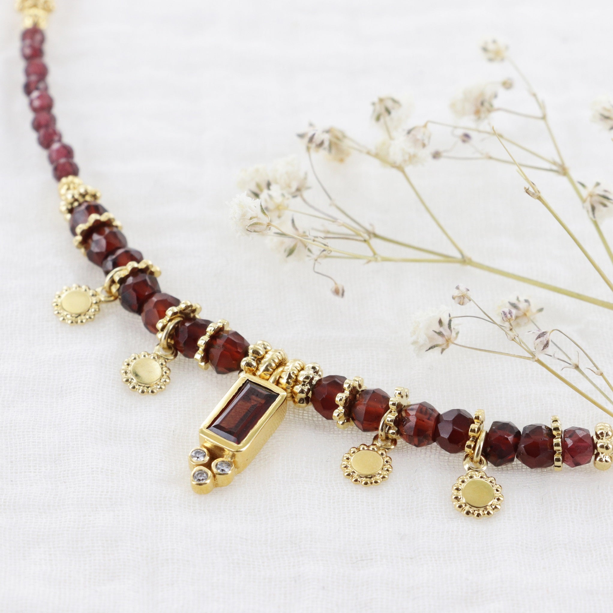 Leticia Ponti Frida Pampilles collier labradorite multi-pierres