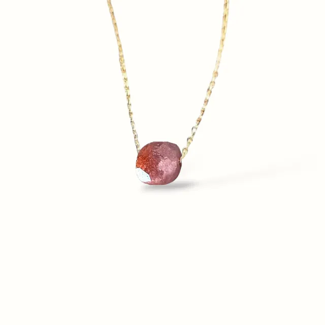 Ô PLUM SHENAA collier rubis Inde plaqué or 42/45cm