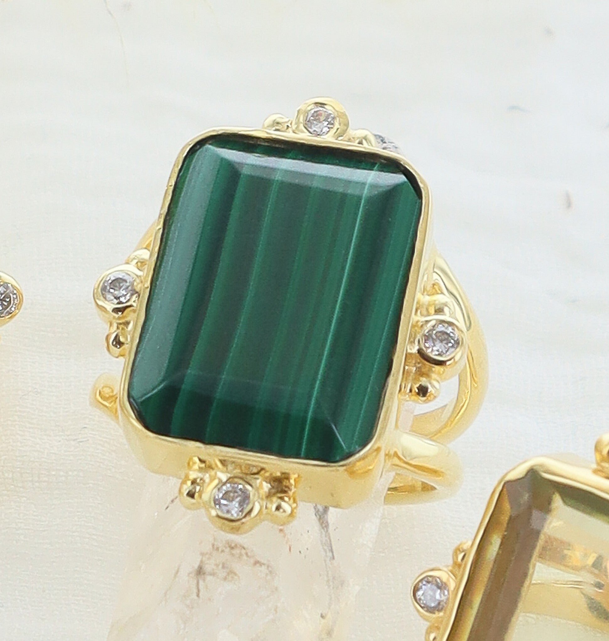 Leticia Ponti Norah bague labradorite ajustable plaqué or