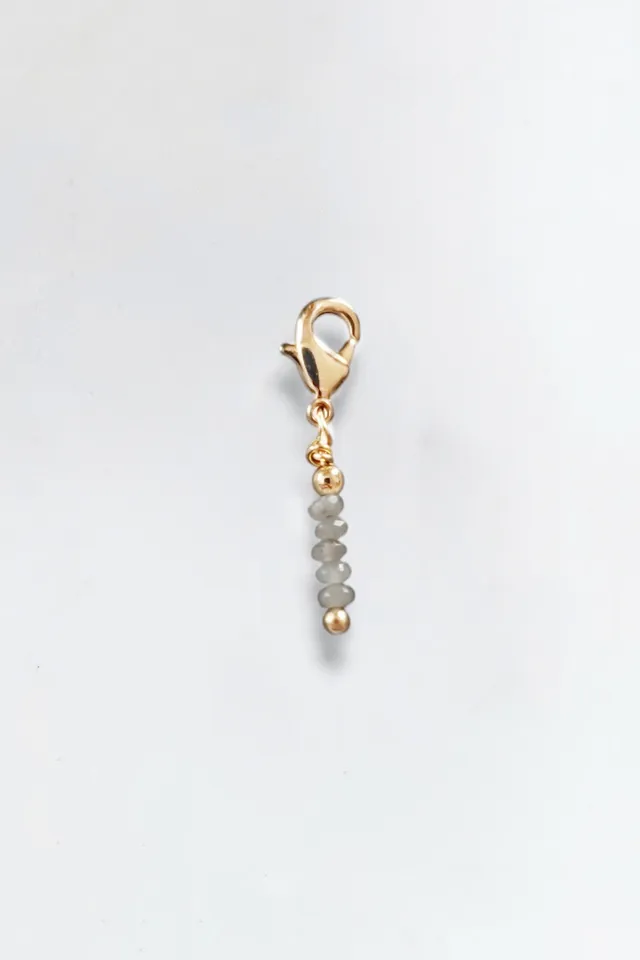 Ô Plum Breloques et Chaînes breloque tige quartz gris plaqué or 2,8 cm