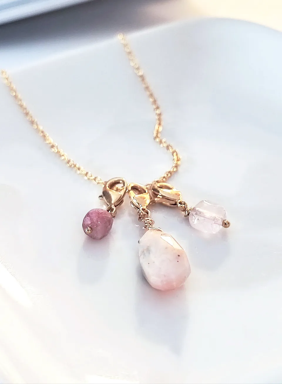 Ô PLUM breloque goutte opale rose plaqué or charm