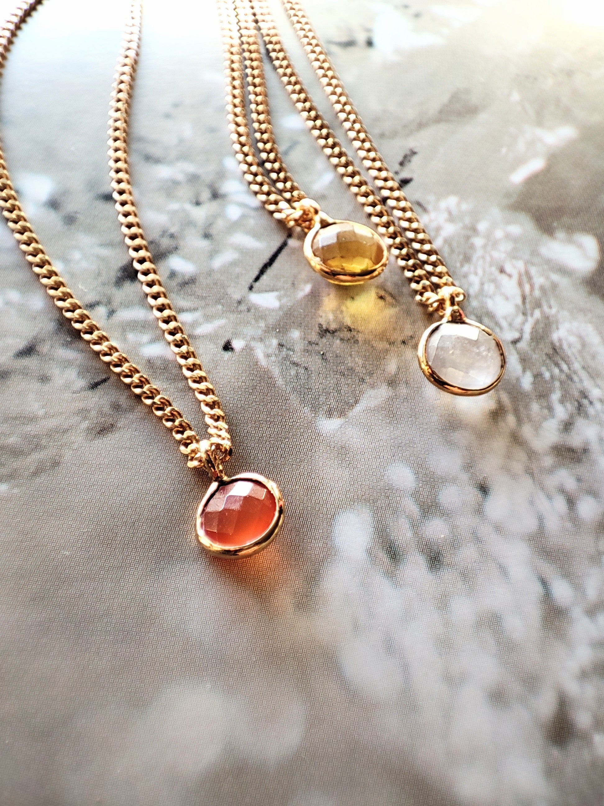Ô PLUM Léonie Quartz Rose collier plaqué or 39/42 cm