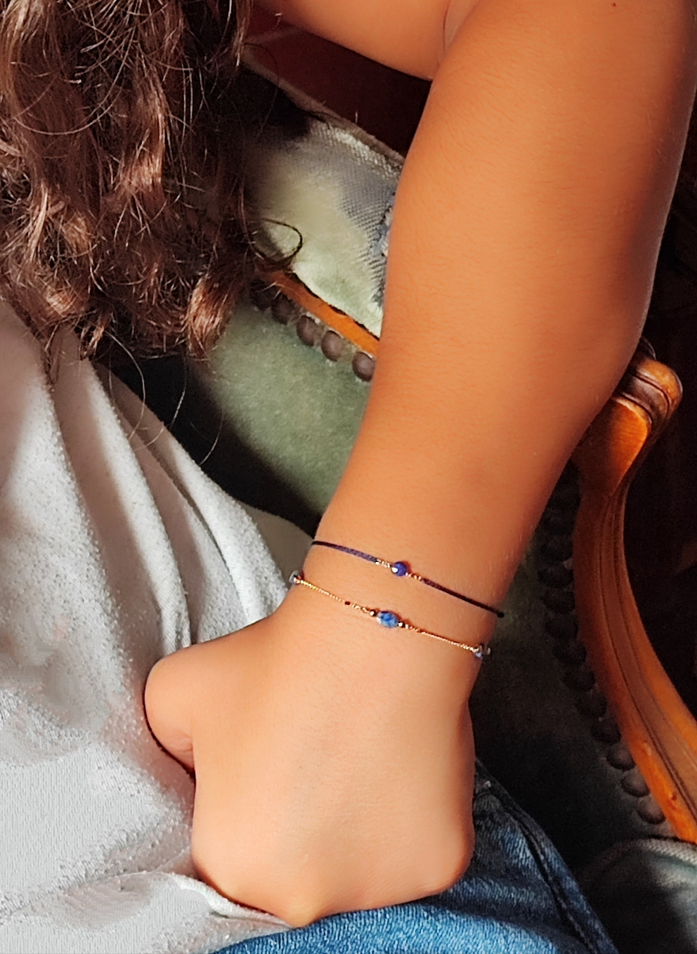 Ô Plum bracelet trois lapis lazuli plaqué or chaîne fine
