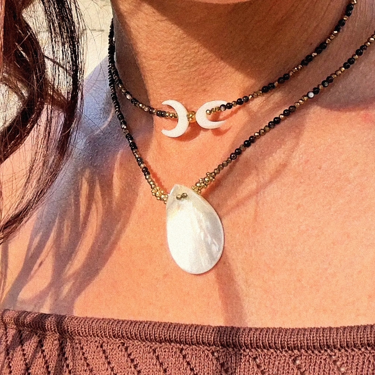 MAD SO CREATION Naïa collier nacre noire coquillage 45 cm