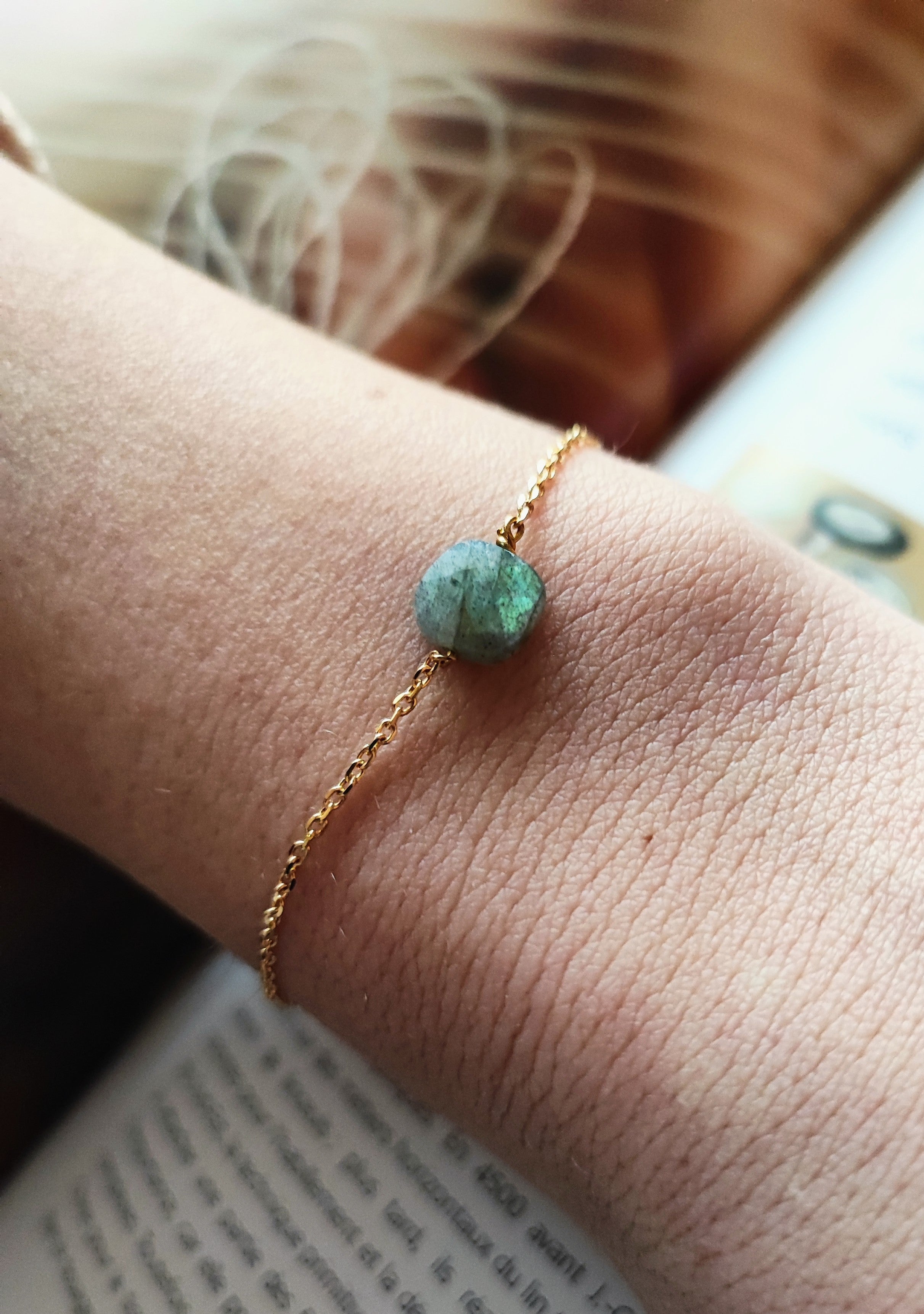 Ô PLUM SHENAA Bracelet Labradorite Plaqué Or 17-19 cm