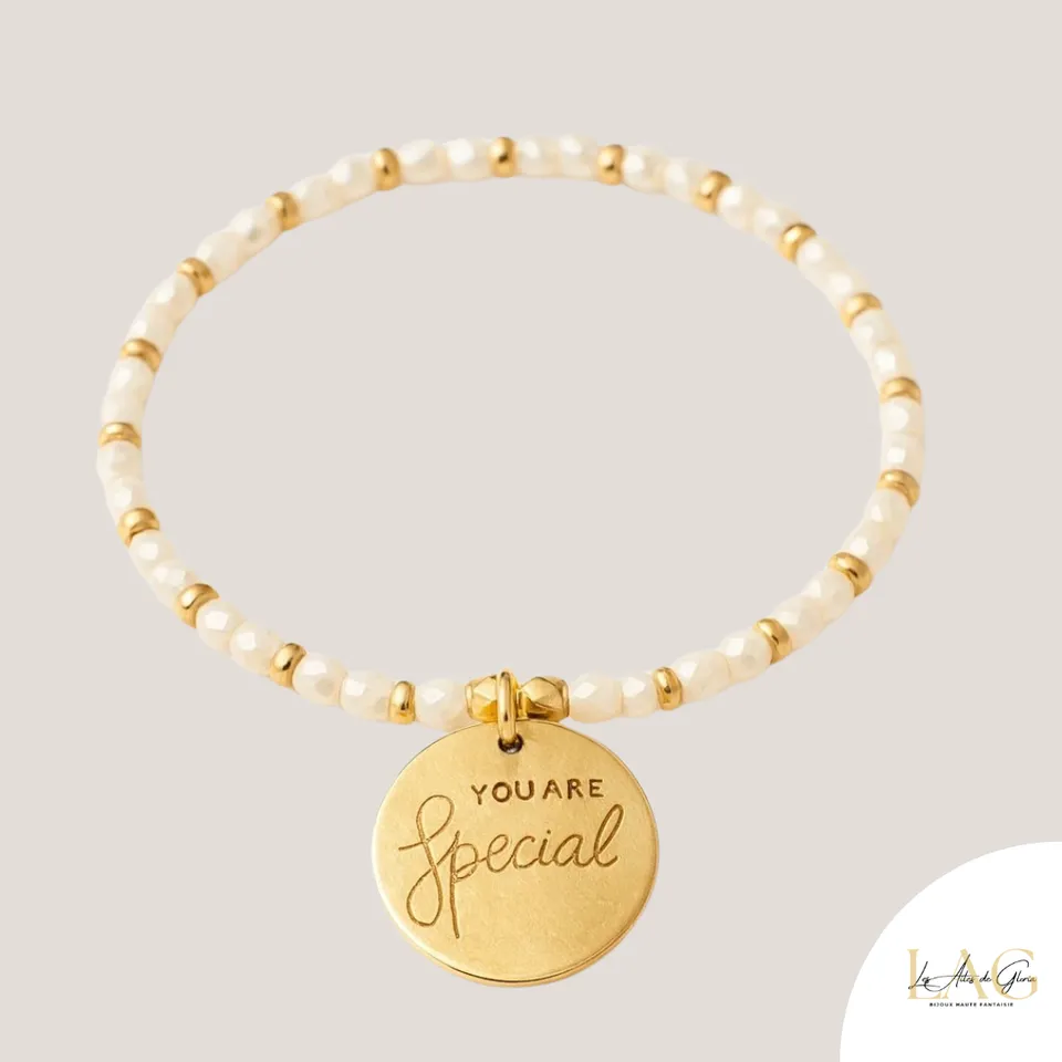 Les Ailes de Gloria Mantra bracelet gravé You Are Special
