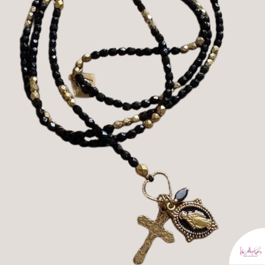 Les Ailes de Gloria Lux Aeterna collier sautoir chapelet long