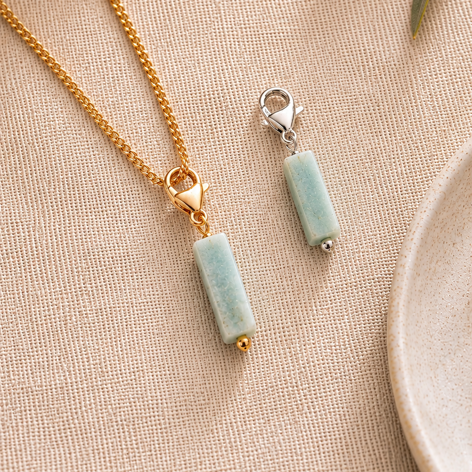 Ô PLUM Breloques et Chaînes Tube Amazonite breloque plaqué or