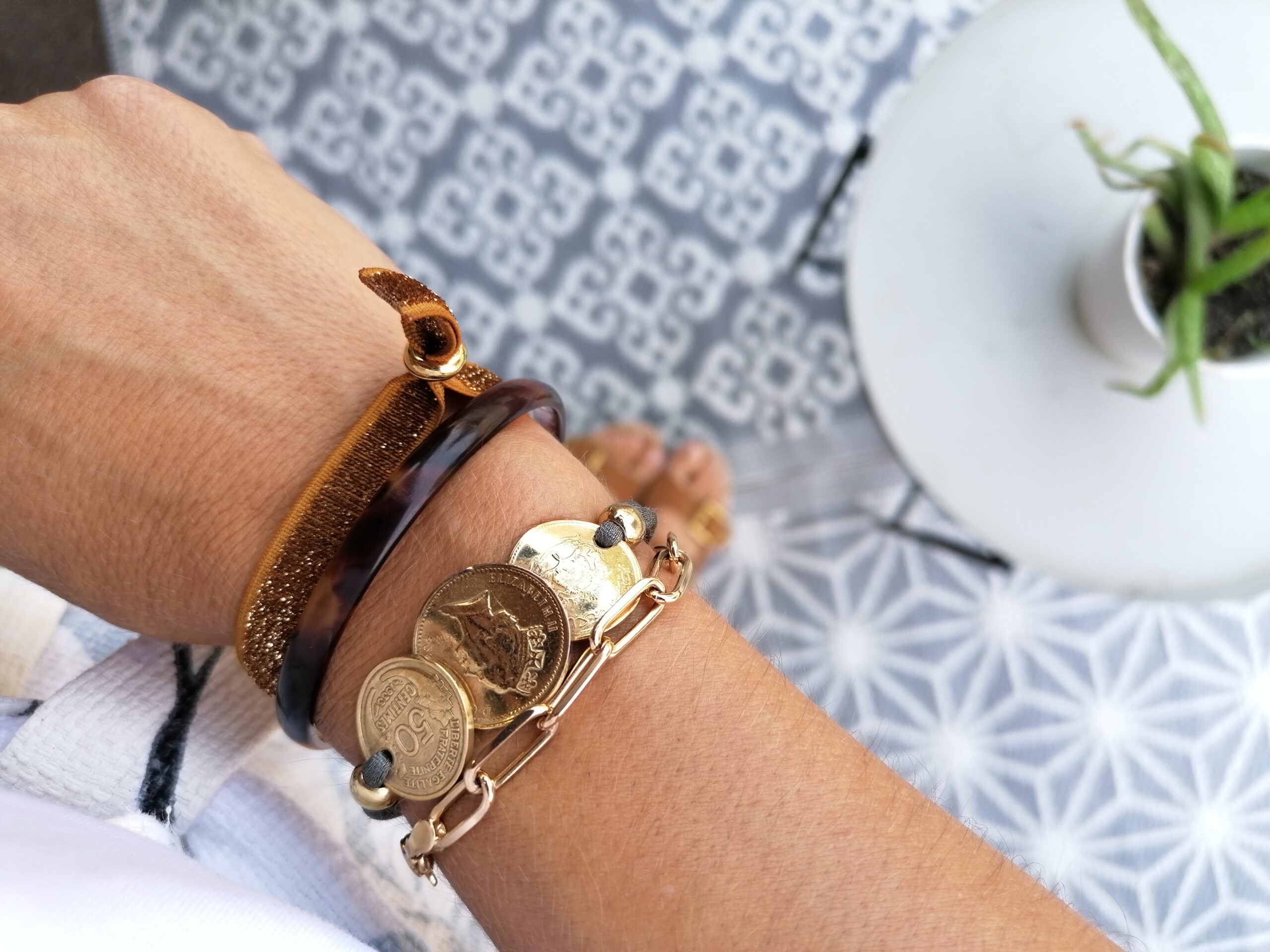 Le P'tit Franc Céline bracelet 3 pièces cordon stretch plaqué or