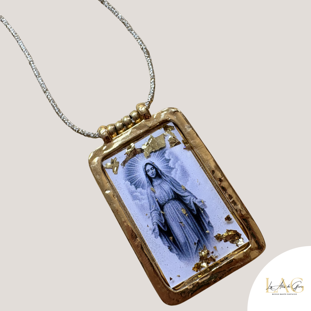 Les Ailes de Gloria Grâce sautoir scapulaire long femme