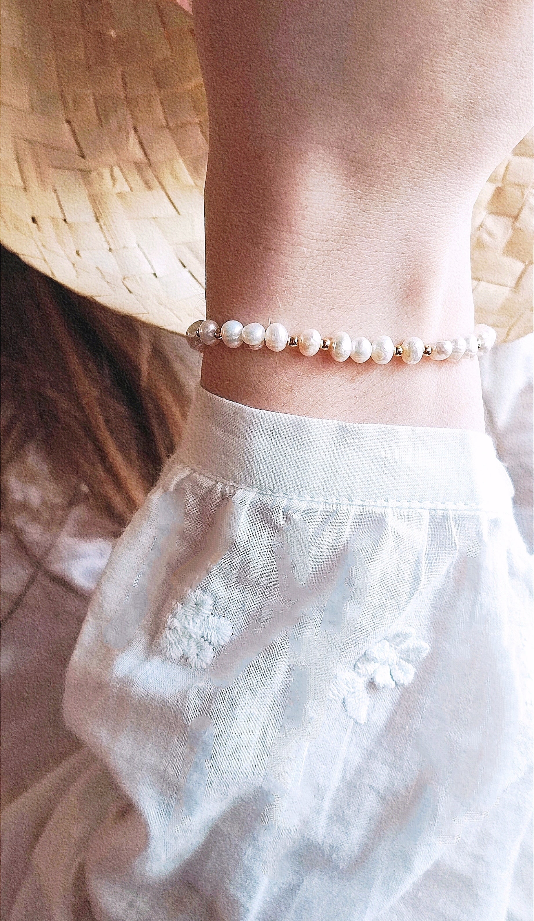 Ô PLUM Luz bracelet perles d'eau douce plaqué or 15-18 cm
