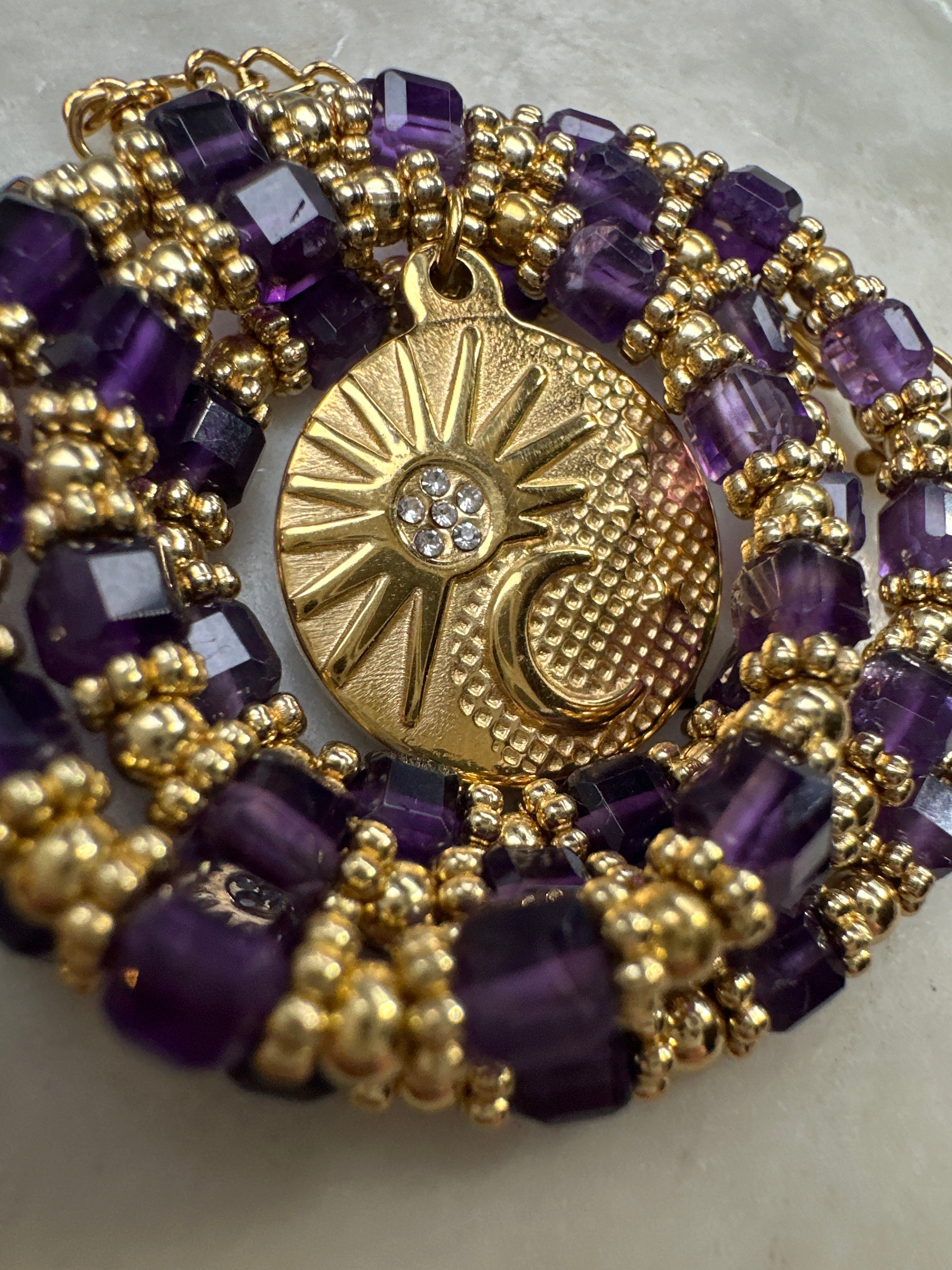 MAD SO CREATION Collier Spirit agate rouge + lune soleil