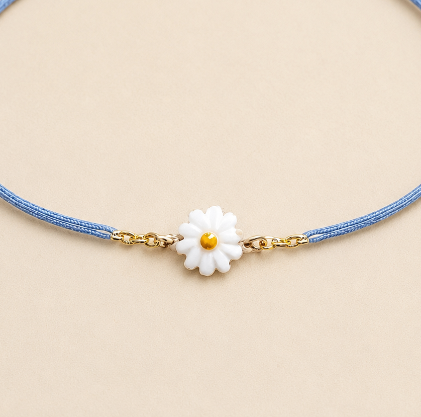 Ô PLUM Bracelet Cordon Marguerite Nacre bracelet fil rose pâle