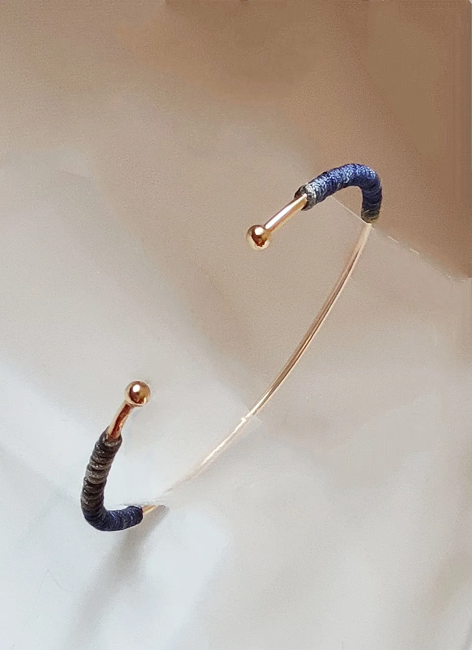 Ô PLUM Jonc Fil Laura bracelet plaqué or jade bleu