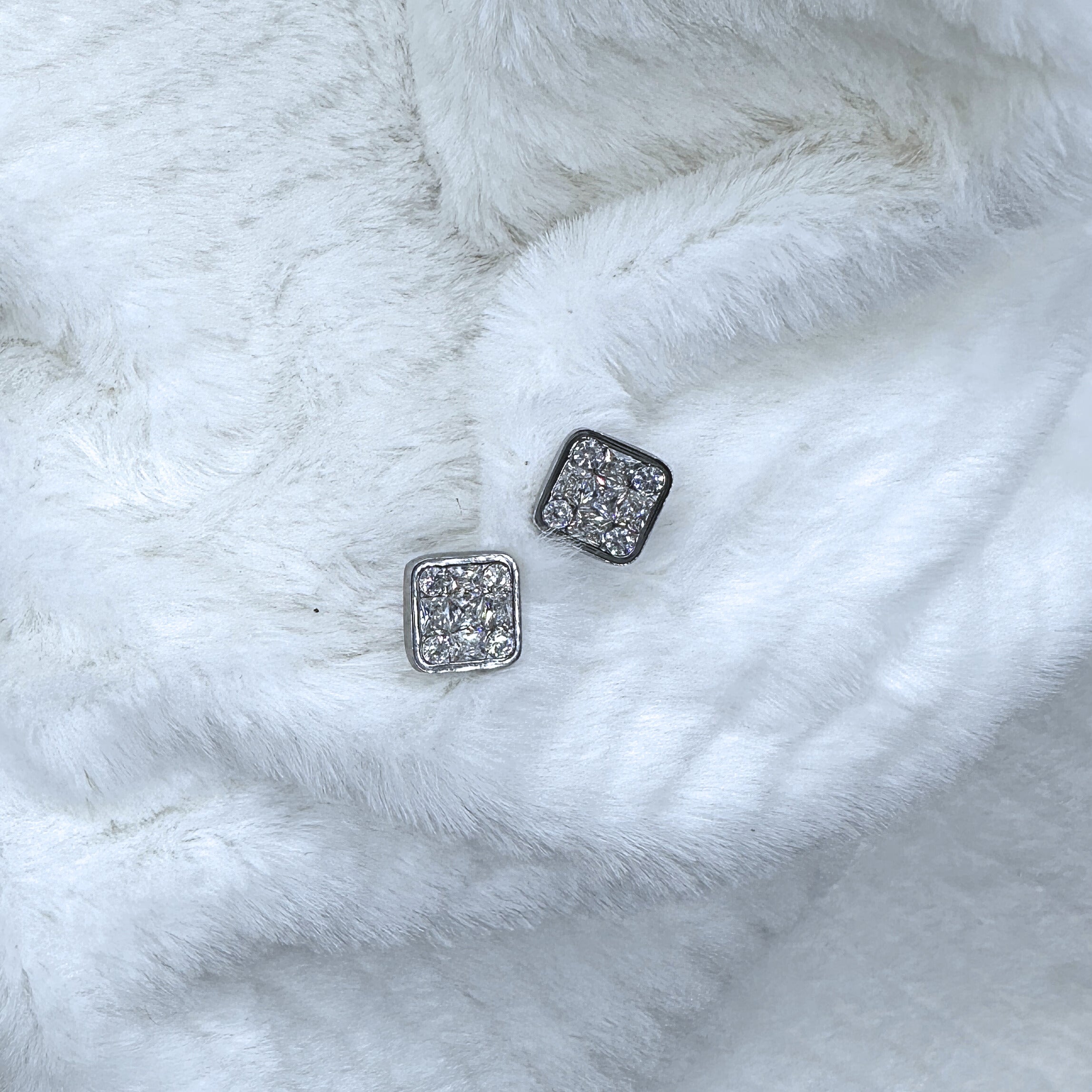 MAD SO CREATION Diams puces d'oreilles doré zircones