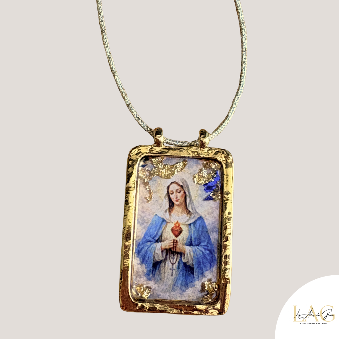 Les Ailes de Gloria sautoir scapulaire Marie Lumineuse