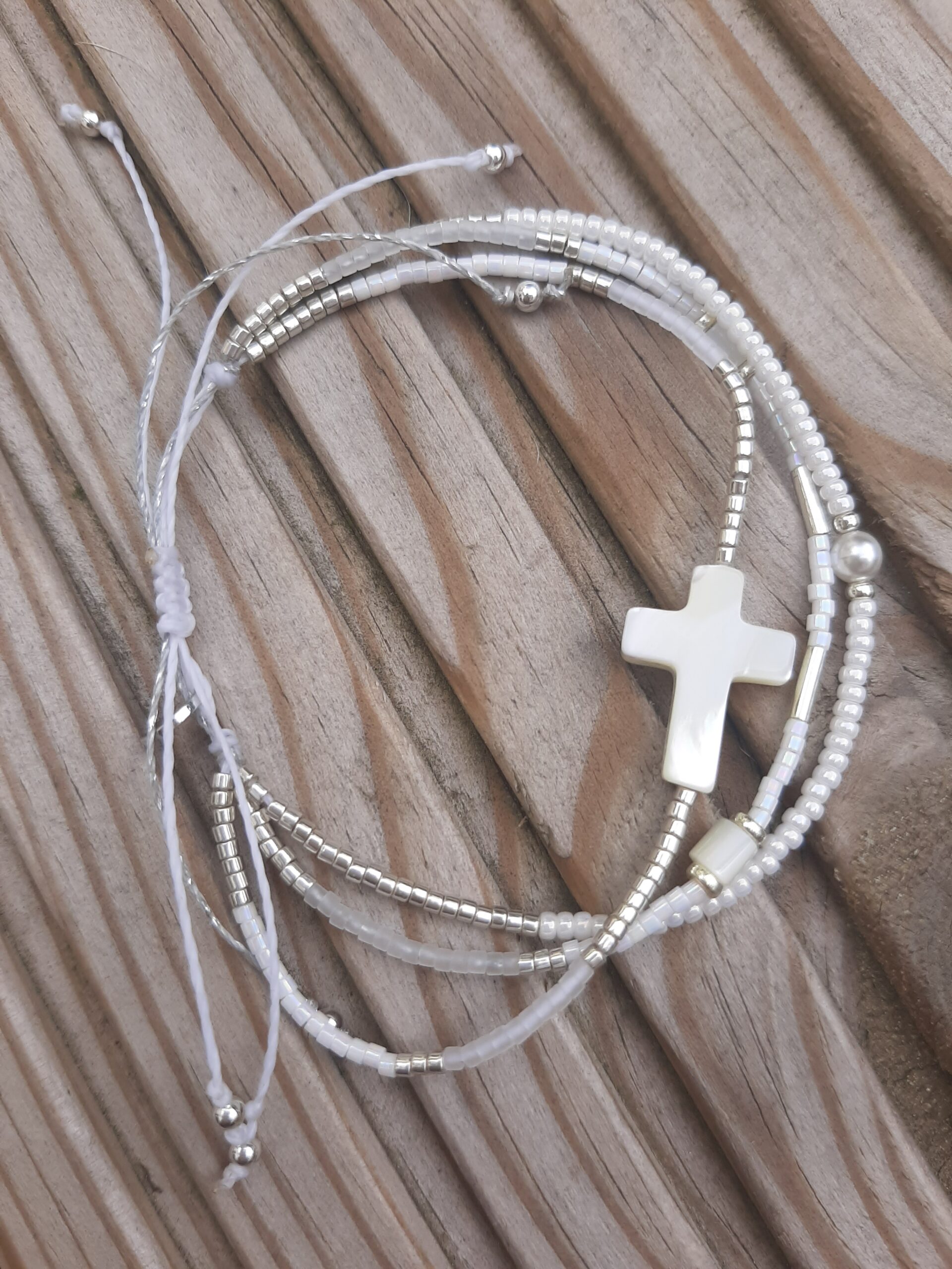 Les Ailes de Gloria P'tits Liens bracelet croix doré