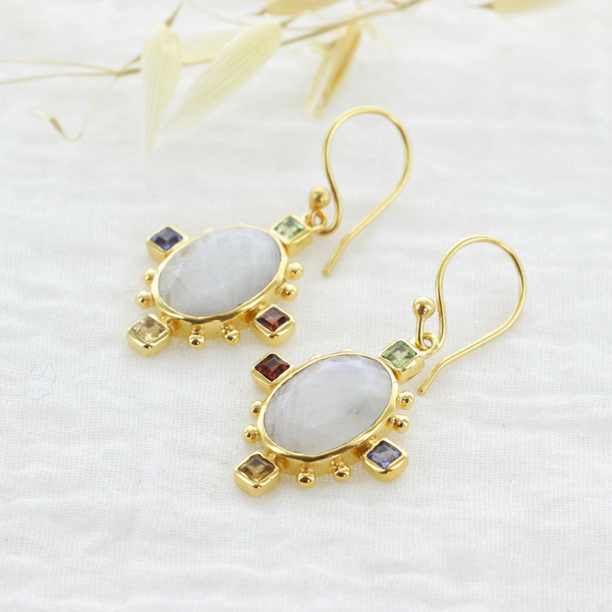 Leticia Ponti Margot boucles labradorite plaqué or