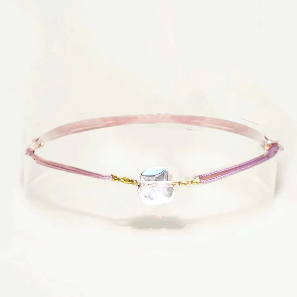 Ô PLUM Cordon bracelet quartz rose plaqué or réglable