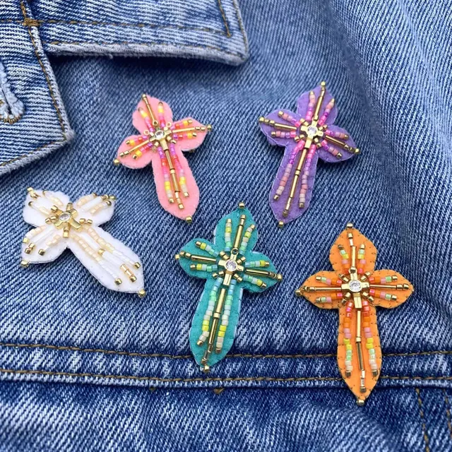 HYPNOCHIC Marta broche croix feutrine perles