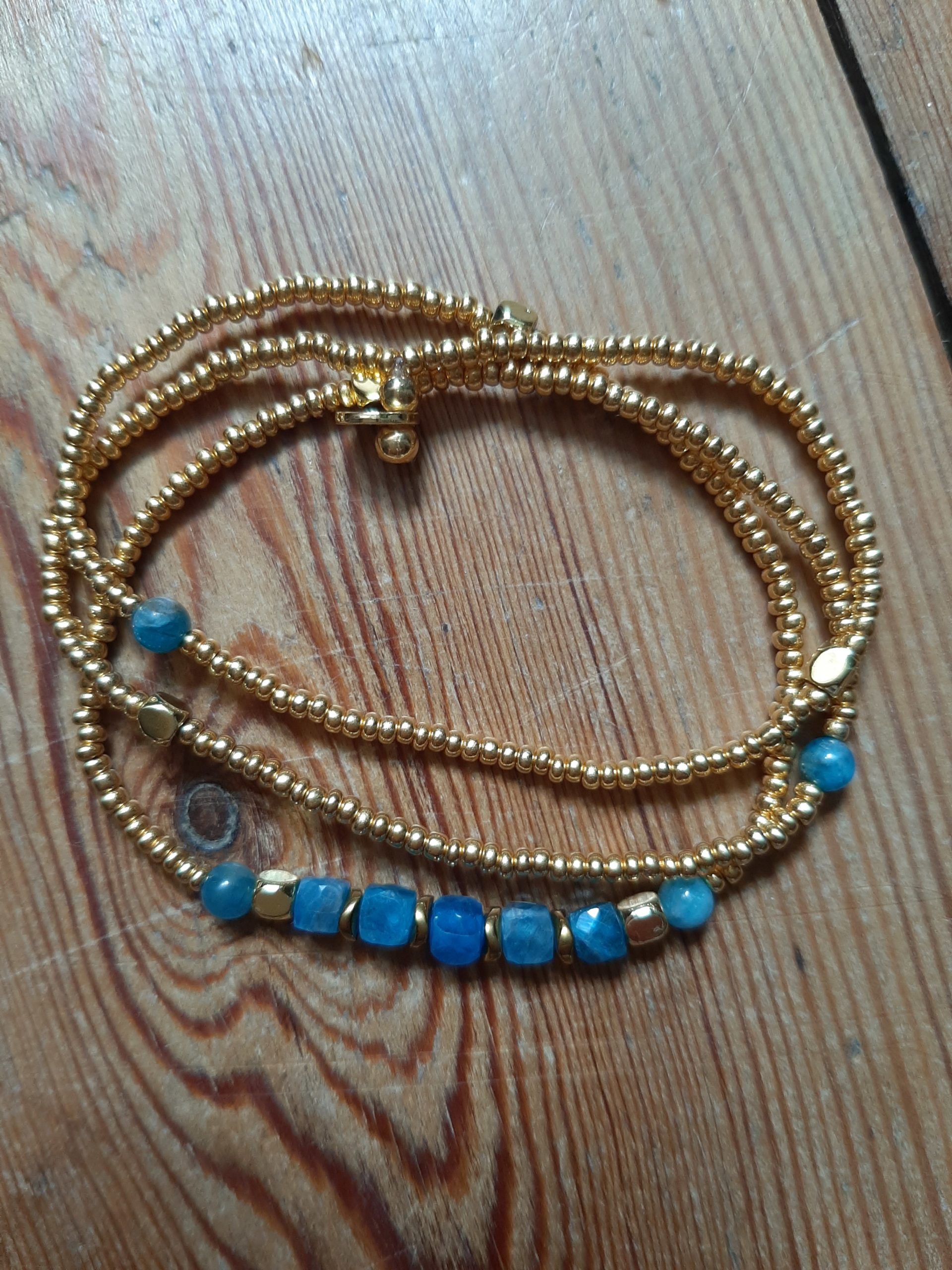 Les Ailes de Gloria Square Blue bracelet multirangs bleu