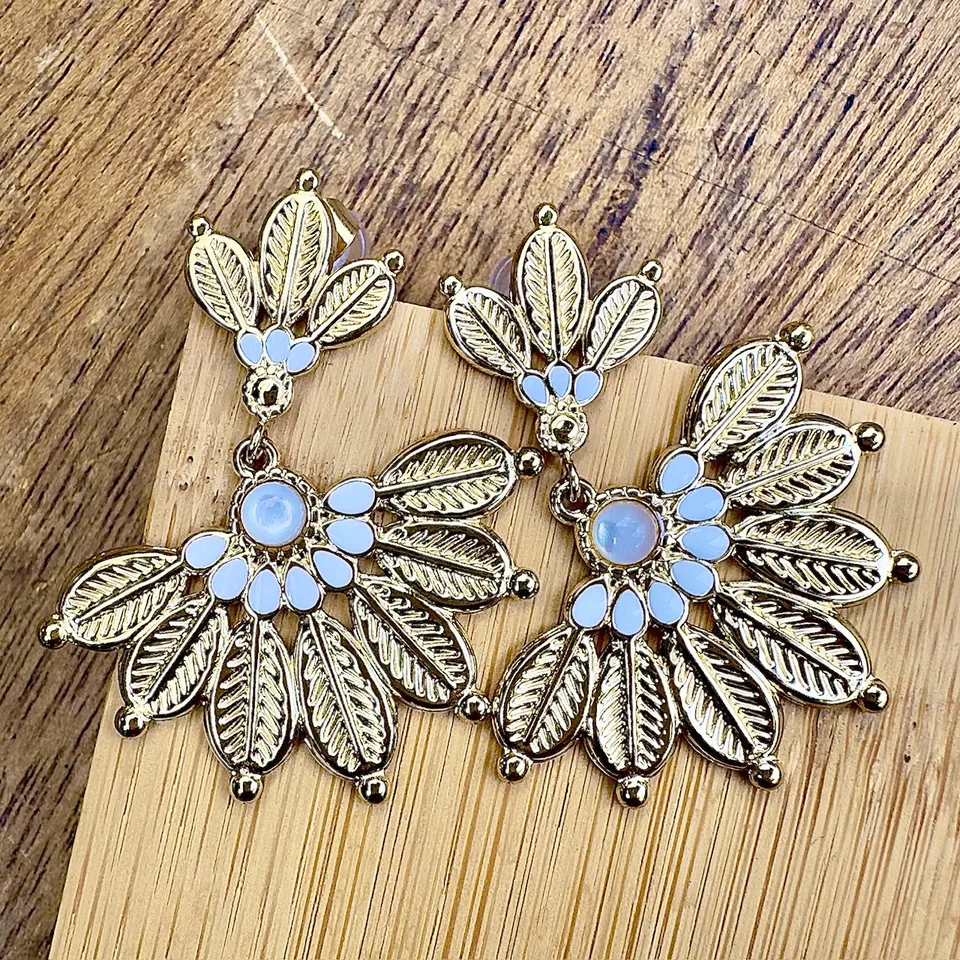 MAD SO CREATION Kipas boucles d'oreilles nacre