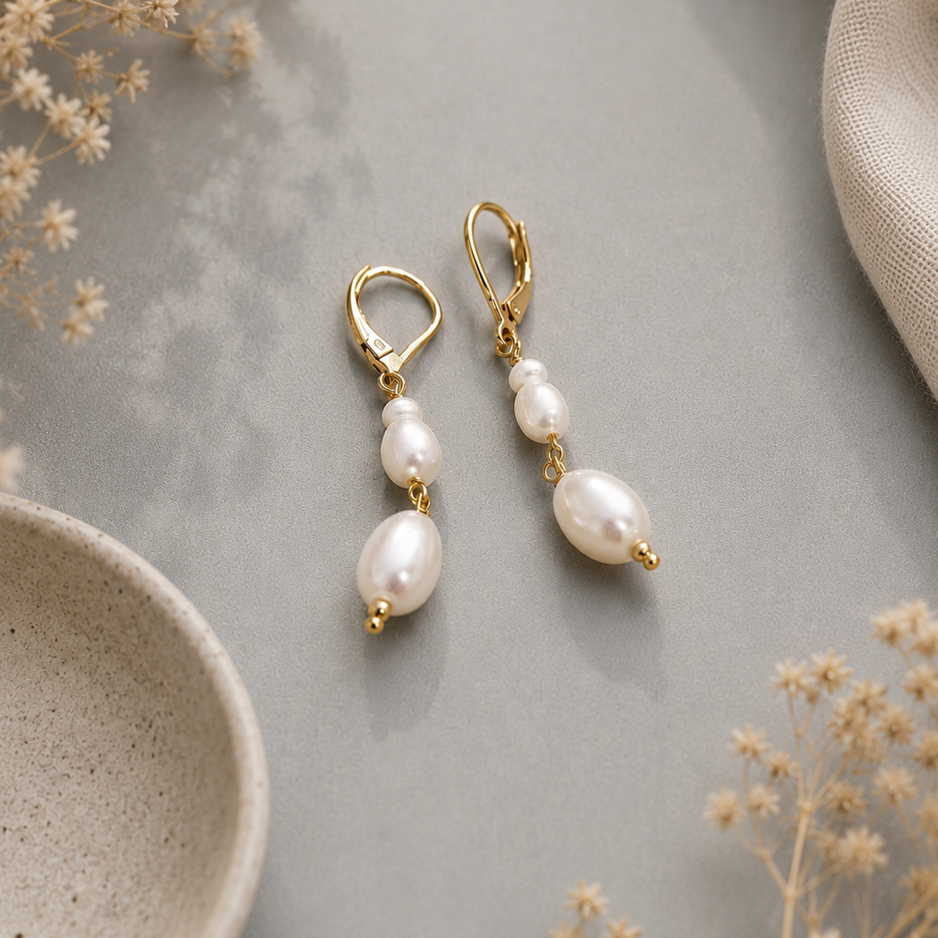 Ô PLUM Jo Rivière boucles dormeuses plaqué or perles 4 cm