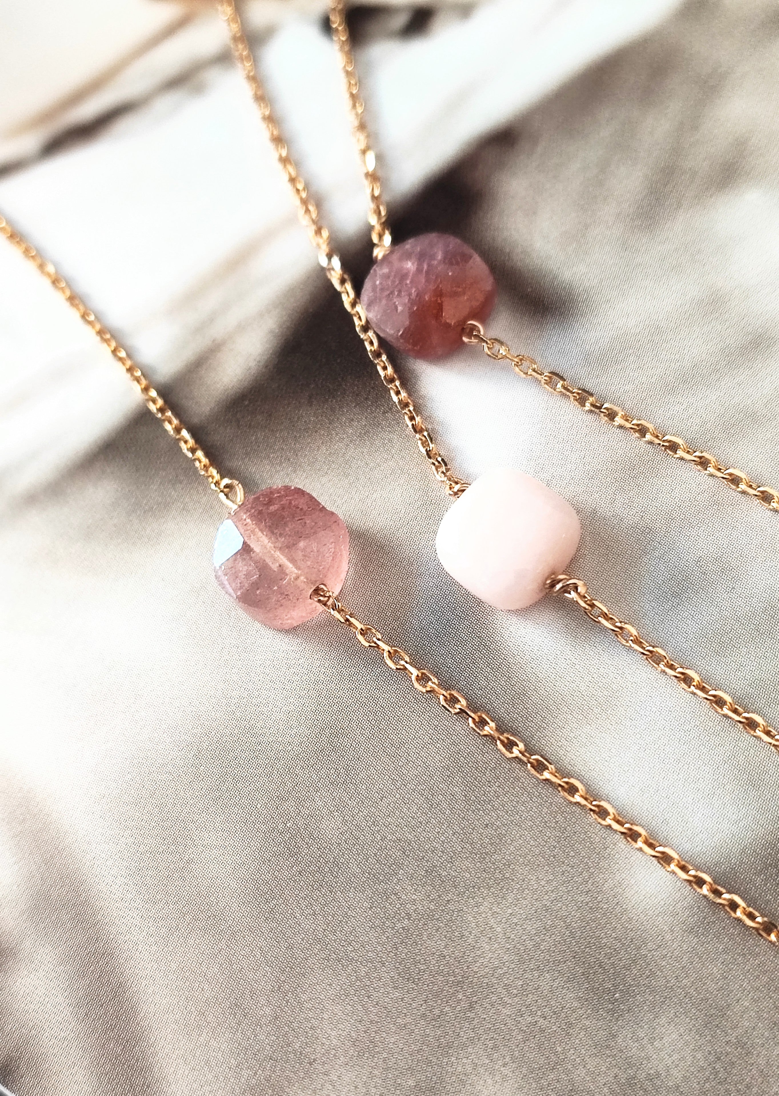 Ô PLUM SHENAA bracelet chaîne plaqué or rubis d'Inde