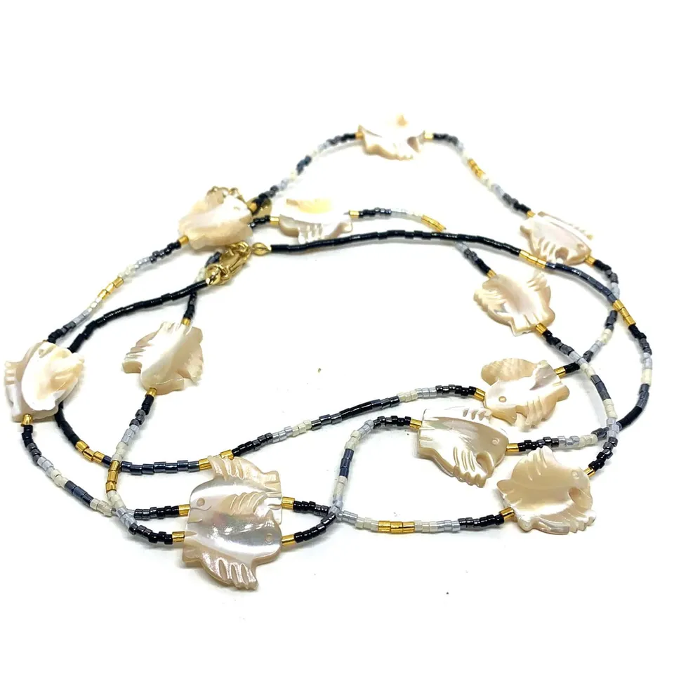 HYPNOCHIC TOTEM sautoir long oiseau nacre perles Miyuki