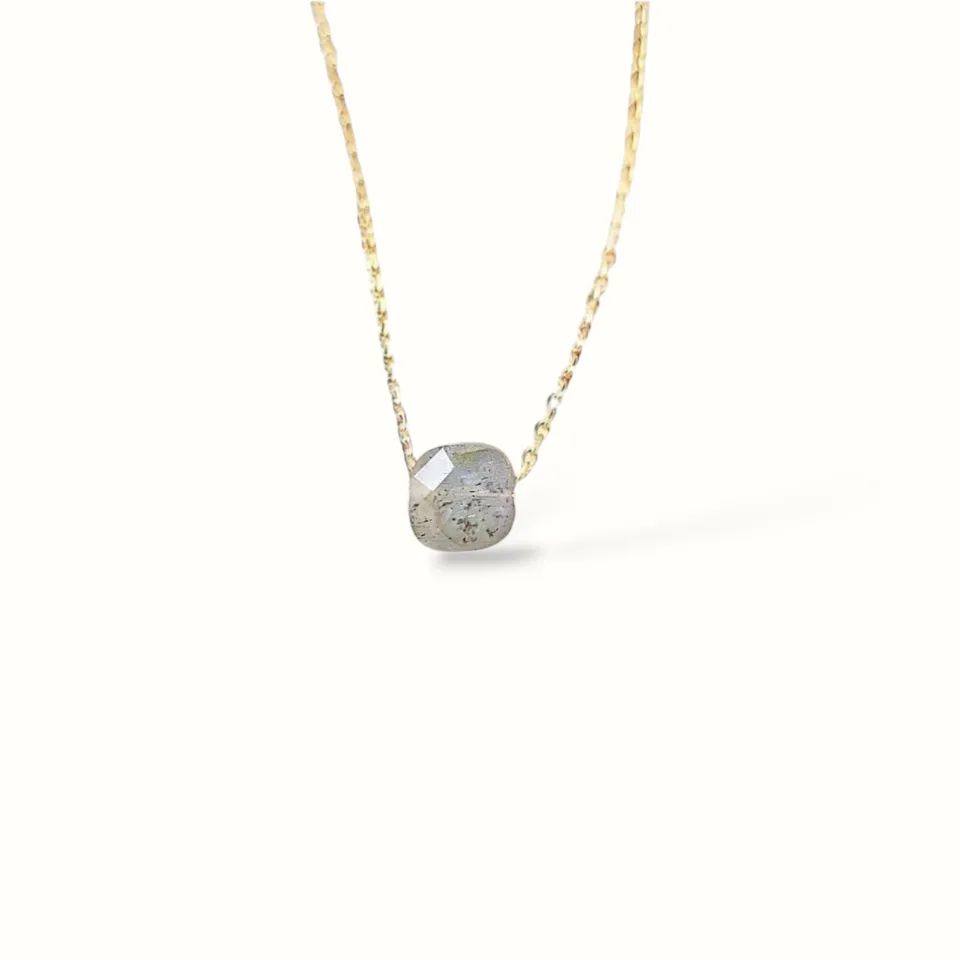 Ô PLUM Shenaa Labradorite collier 39/42 cm plaqué or