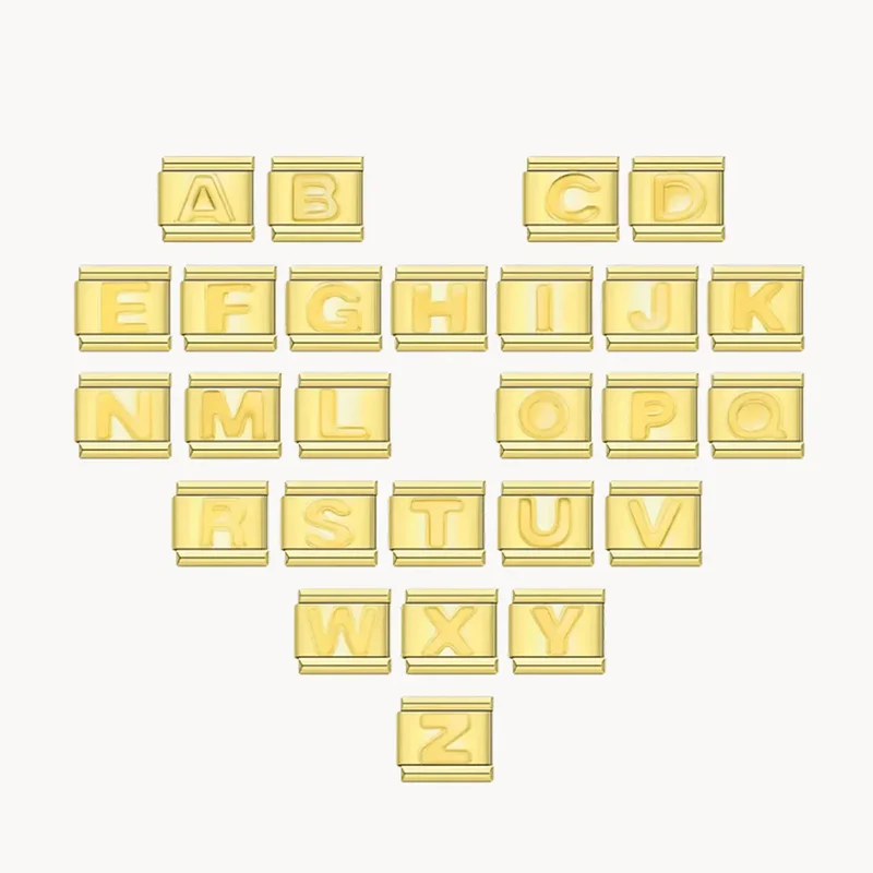 Les Ailes de Gloria Wings Lettre Engrave Gold charm